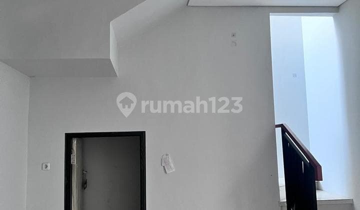 Rumah 2 Lantai Minimalis Ruby Pondok Tjandra Area Rungkut Merr