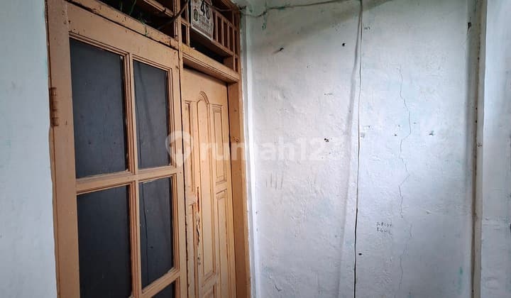 Rumah Sederhana di Huk Daerah Kebun Jeruk