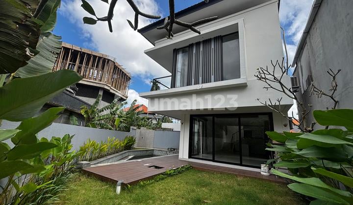 DIJUAL CEPAT! MODERN VILLA 3 BEDROOM IN BATU BOLONG CANGGU!