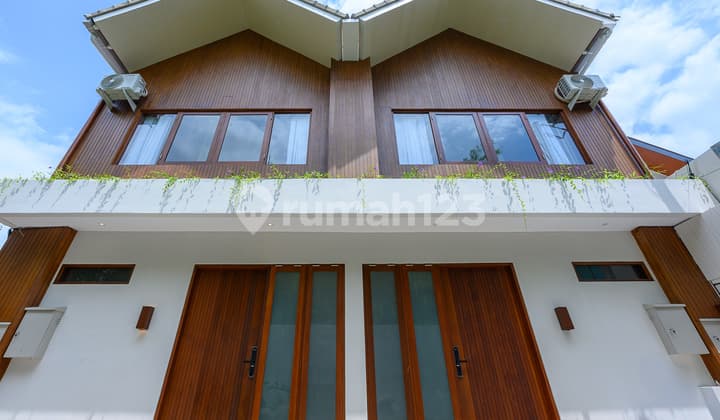 Modern Townhouse In Sanur