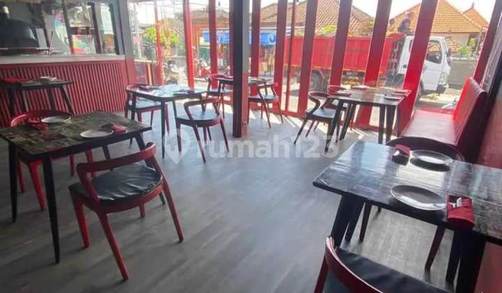 Pizza Resto For Rent In Pererenan