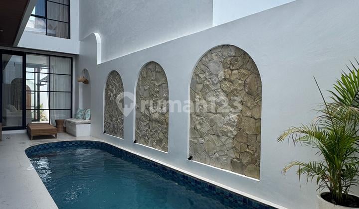 Leasehold Santorini Villa In Balangan Ungasan