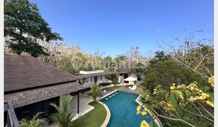 Spacious Villa With Greenery & Sunset View In Puri Gading Jimbaran