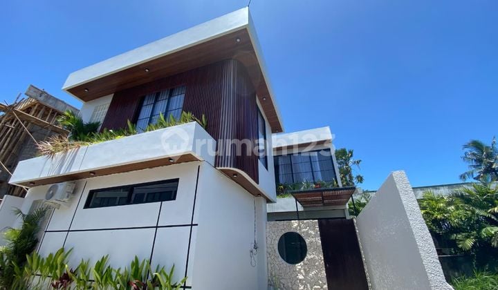 Tropical Modern Villas In Tumbak Bayu Pererenan