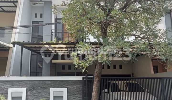 Rumah.2 Lt Taman.villa Meruya Jakarta Barat@