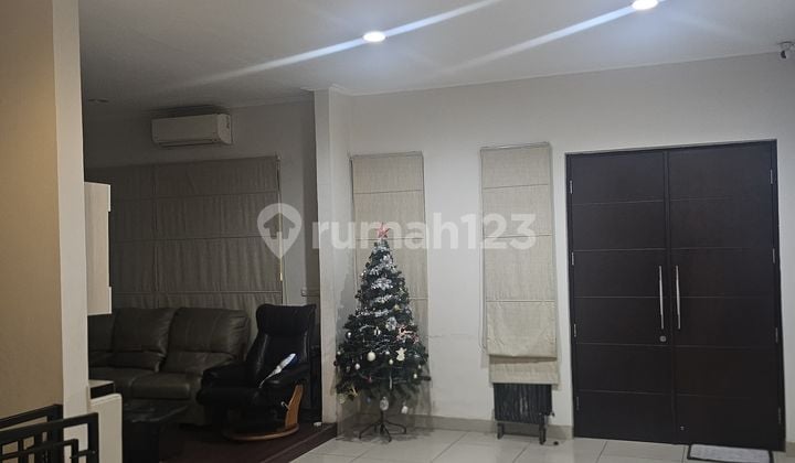 Rumah Full Renovasi Green Lake City