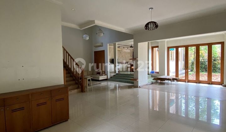 Rumah 2 Lt Bagus Dan Besar Alam.sutera Tangerang