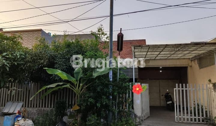 RUMAH TENGGILIS MEJOYO SELATAN