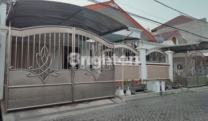 BISA NEGO BANYAK!! Rumah di Klampis Semolo Timur (One Gate System Dkt Raya Merr) Siap Huni, Row 3 Mobil