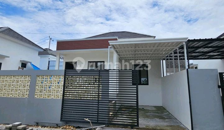New Minimalist House in a Modern Cluster Area Jimbaran