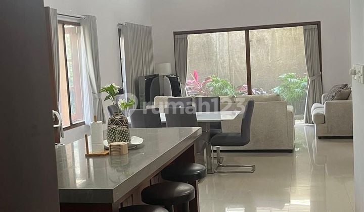 Luxury House Ready to Move In, GWK View, Lower Jimbaran Area