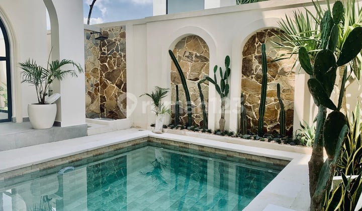Villa Baru Siap Huni With Pool Lokasi Dekat ke Canggu
