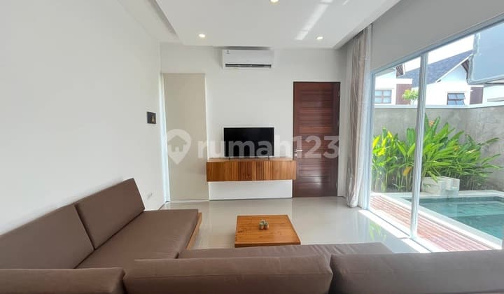 Dikontrakkan Villa Baru Modern Dekat Ke Pantai Area Kuta Selatan