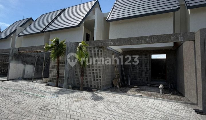 Rumah Semi Villa Baru Dalam Cluster Modern Area Kerobokan
