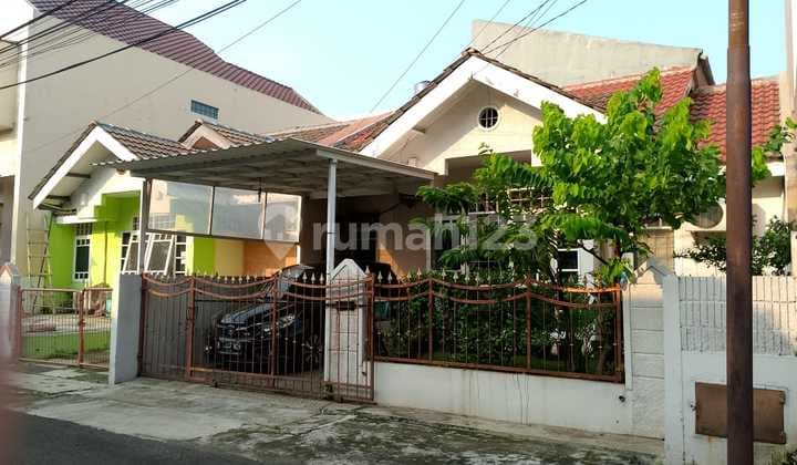 Rumah lama di BSD City Nusa Loka Serpong Tangerang selatan
