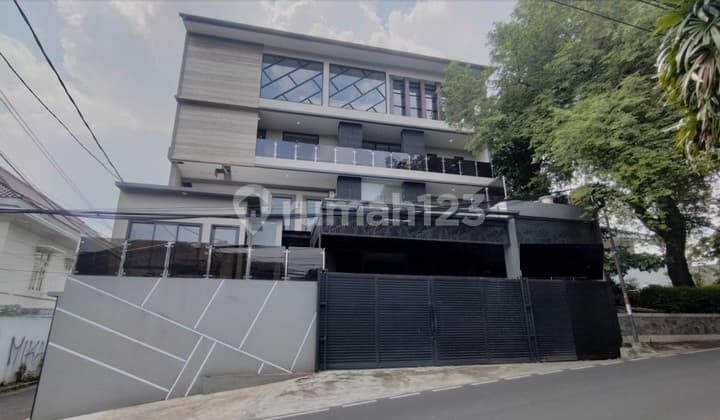 Rumah 3 lt di JL Kemang Utara Mampang Prapatan Jakarta Selatan