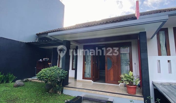 Dijual Cepat Rumah Terawat Bagus Komplek Di Setra Duta Bandung