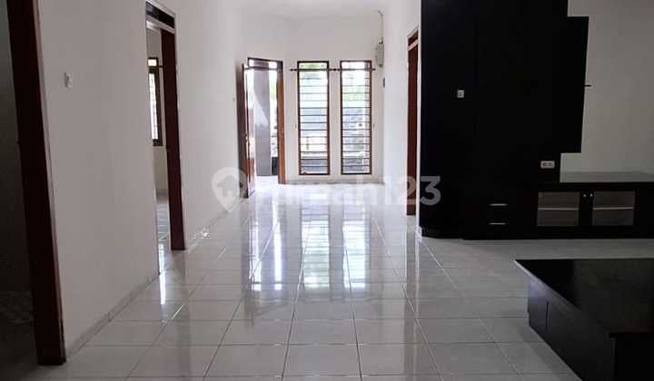 Sewa Jual Rumah Siap Huni di Taman Holis Indah 2