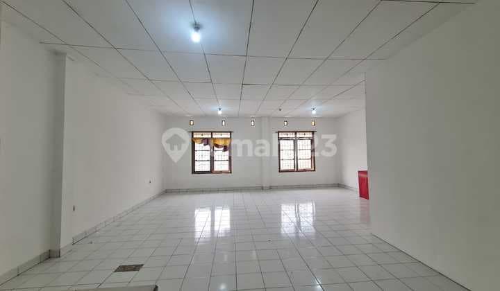 rumah gudang dan ruang usaha mbg di taman holis indah
