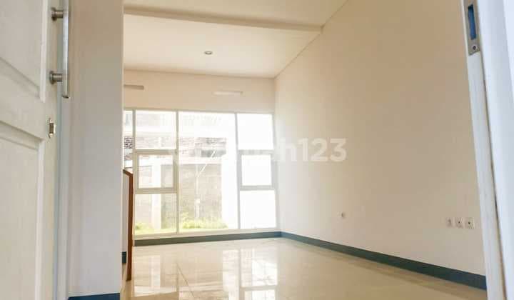 rumah baru 2 lantai nyaman minimalis di sembrani residence
