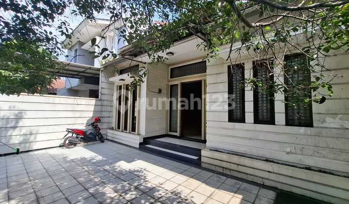 Rumah Nyaman Minimalis Lokasi di Batununggal