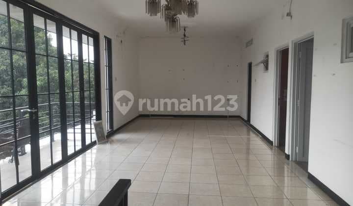 rumah minimalis lokasi strategis di turangga