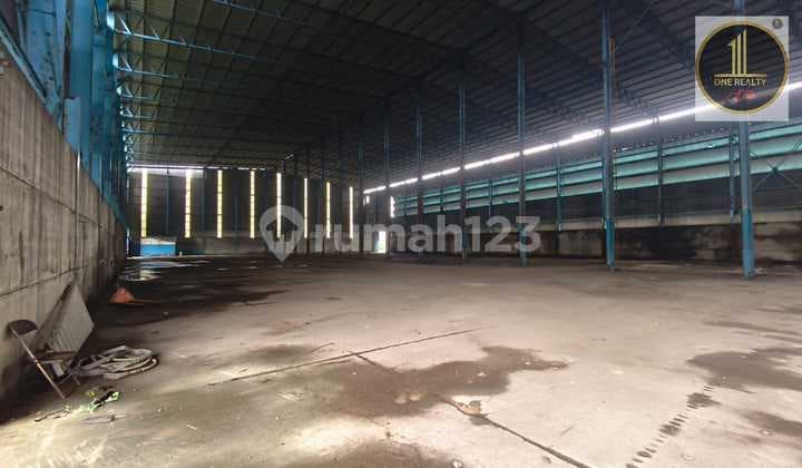 gudang bersama di kawasan pergudangan dekat tol moch toha