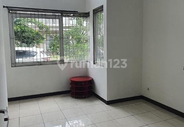Beautiful Minimalist House in Kota Baru Parahyangan