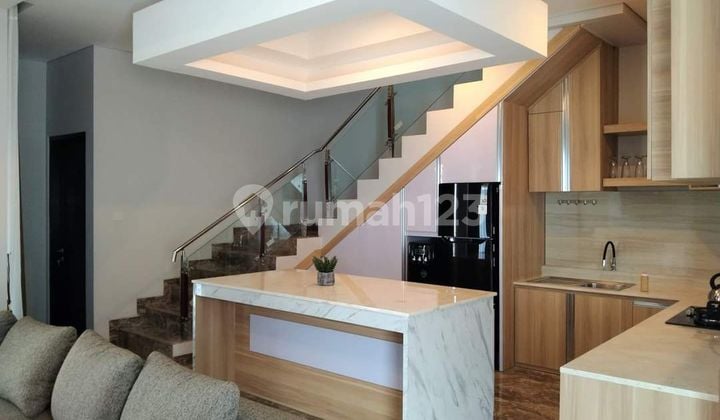 Villa Renon Lokasi Strategis