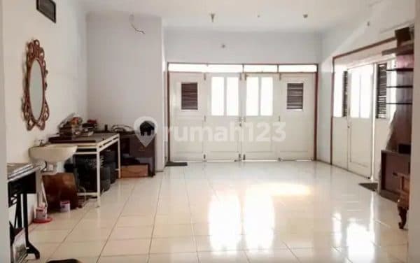 Wisma Permai Rumah Hitung Tanah Bangunan 1 Lantai Cocok untuk Usaha Kos
