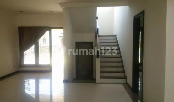 Cocok Bangun Ulang Rumah Hitung Tanah Manyar Indah