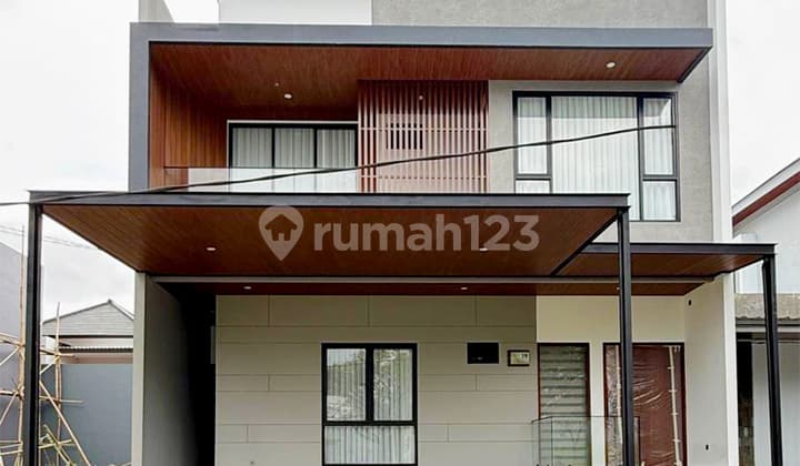 Dijual Rumah Furnished Mewah 4+1 Kt di Summer Bliss Simpruk Lippo