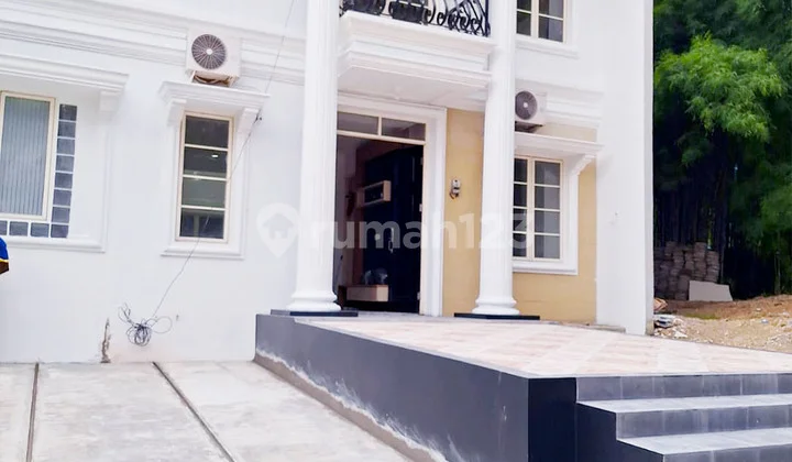 Rumah Besar Siap Huni 3+1 KT Disewakan di Oakwood Lippo Cikarang
