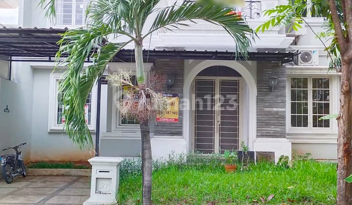 For Sale House in Green Wood Lippo Cikarang, Nice and Lush
