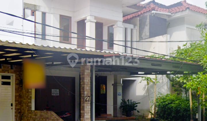 Disewakan Rumah Full Furnished 5+1 KT di Beverly Lippo Cikarang