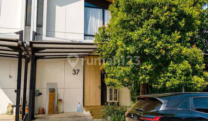 Sewa Rumah Fully Furnished Siap Huni di Waterfront Estate Lippo