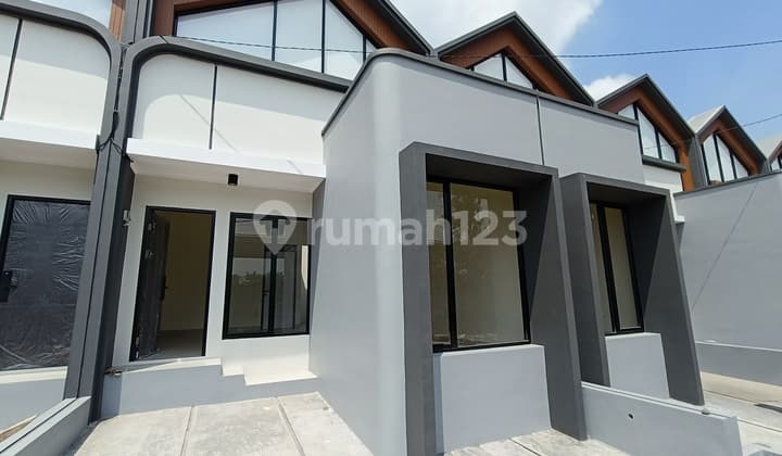 Rumah Baru Minimalis Siap Huni Kawasan Ciwastra Bandung Timur