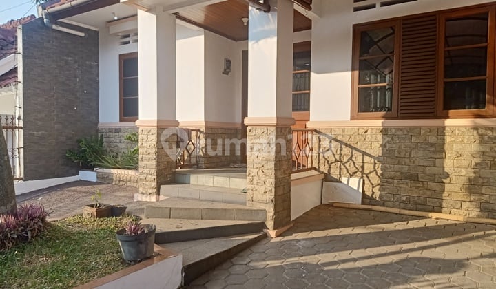 Rumah Asri Terawat Siap Huni Pondok Hijau