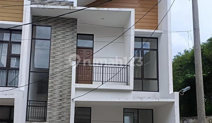 Rumah Minimalis Modern Siap Huni Area Gegerkalong