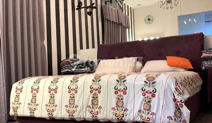 Dijual Cepat Rumah Di Greenlakecity, Strategis,lingkungan Nyaman,asri, One Gate,security 24jam