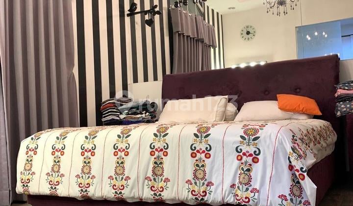 Dijual Cepat Rumah Di Greenlakecity, Strategis,lingkungan Nyaman,asri, One Gate,security 24jam