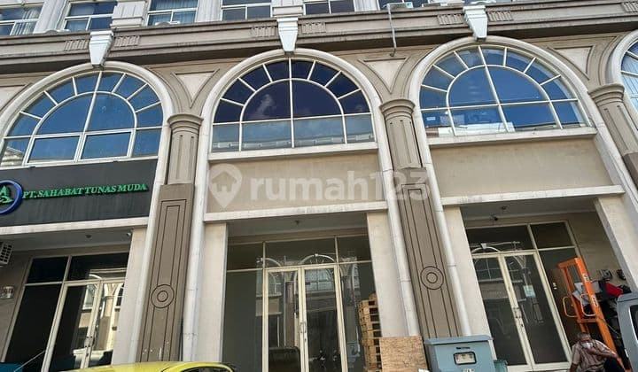 Dijual Ruko Murah Siap Huni untuk Runah Makan Dan.kantor di Green Lake City