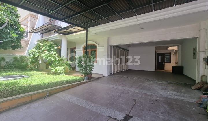 Large Luxury House for Rent Near Semarang City Airport