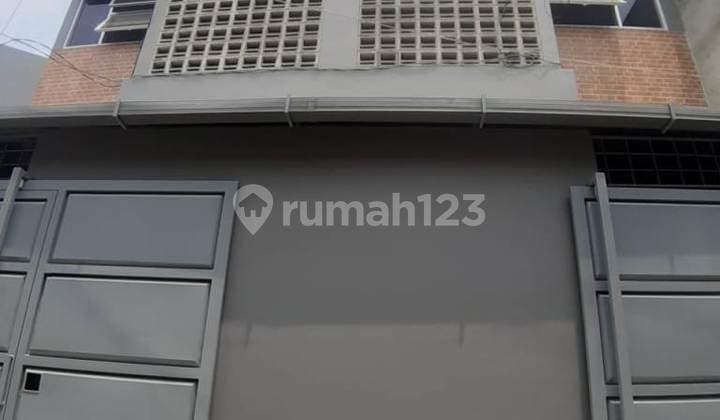 New House, Kartini, West Jakarta