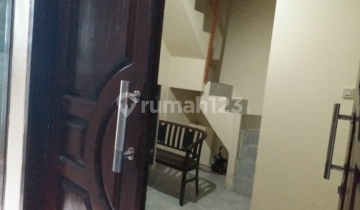 Rumah 3 Lantai Sudah Renovasi Unfurnished SHM di Sunter, Jakarta Utara