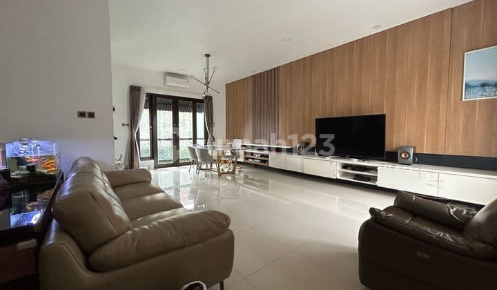 Rumah Bagus Semi Furnished SHM Kebayoran Lama, Jakarta Selatan