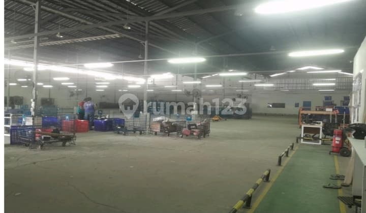 For rent: Cheap Warehouse in Kali Angke, West Jakarta