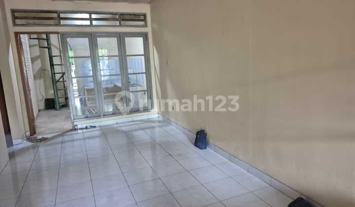 Rumah Taman Palem Lestari Disewakan Murah