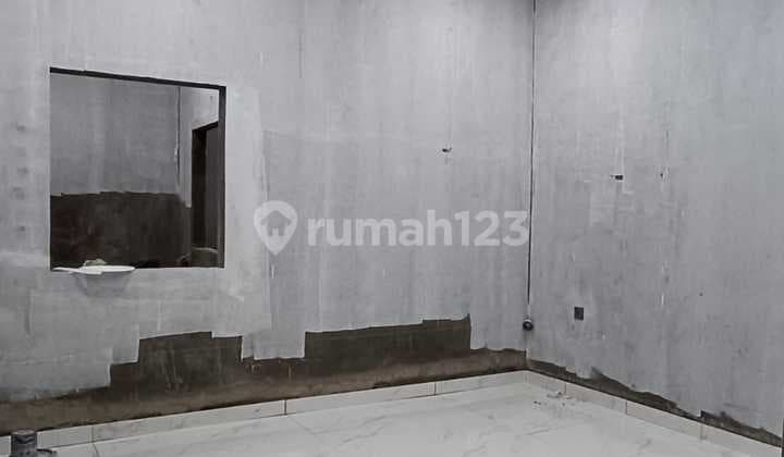 Newly Built Stage House Taman Surya 5 For Quick Sale