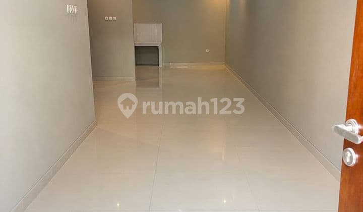 House for Sale in Muara Karang
